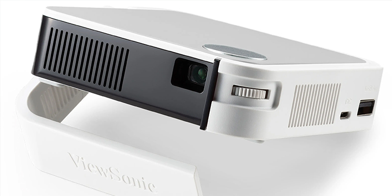 ویدئو پروژکتور جیبی ویوسونیک مدل +Viewsonic M1 مجهز به جایگاه نصب کارت SD