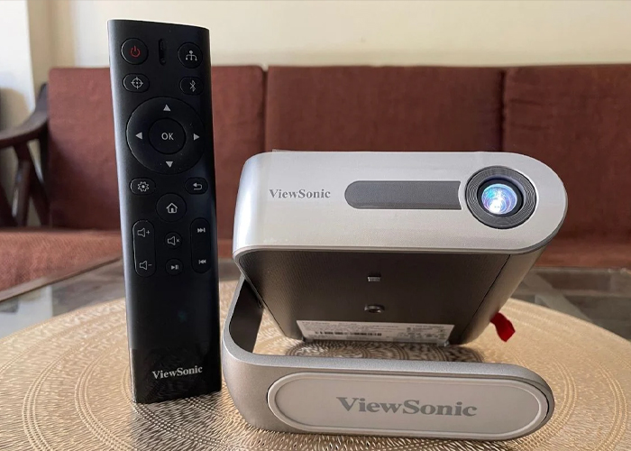 ویدئو پروژکتور خانگی ارزان ViewSonic M1 به همراه ریموت کنترل ظریف اما برد بالا