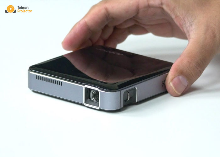 اسپیکر داخلی در ویدئو پروژکتور جیبی تلفن همراه