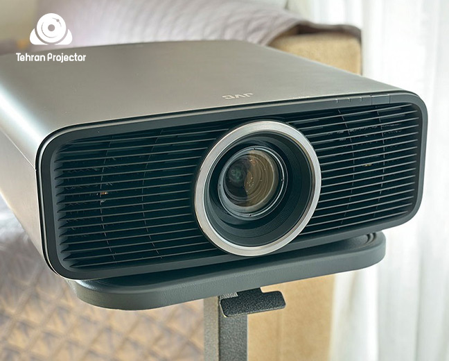  پروژکتور JVC DLA-NZ700 از برترین مدل های 2025