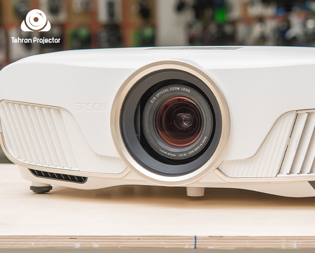 Epson Home Cinema 5050UB بهترین پروژکتور 4K سال 2025 از همه جهات