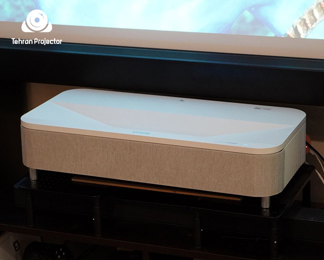 بهترین ویدئو پروژکتور تلویزیون دار 2025 مدل Epson EpiQVision Ultra  LS800