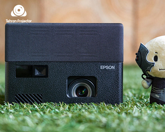 پروژکتور Epson EF-12 بهترین ویدئو پروژکتورهای فضای باز 2025