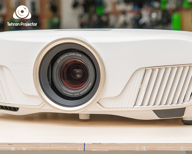 بهترین مدل های پروژکتور اپسون 2025 با قابلیت 3LCD: پروژکتور Epson 5050UB