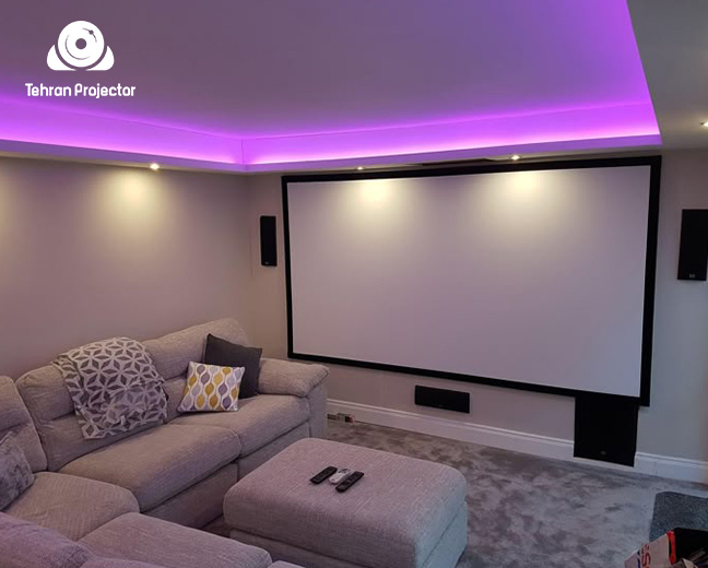 نکات راه‌اندازی بهترین پرده نمایش‌ پروژکتور برای خانه در فضای باز