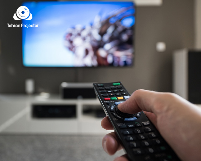 کنترل یونیورسال یا کنترل اصلی: کدام یک انتخاب بهتری محسوب می‌شود؟