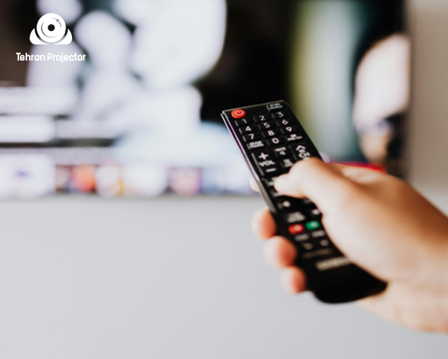 تفاوت امکانات کنترل یونیورسال با کنترل اختصاصی
مقایسه توانایی‌ها و قابلیت‌های کنترل یونیورسال و اختصاصی