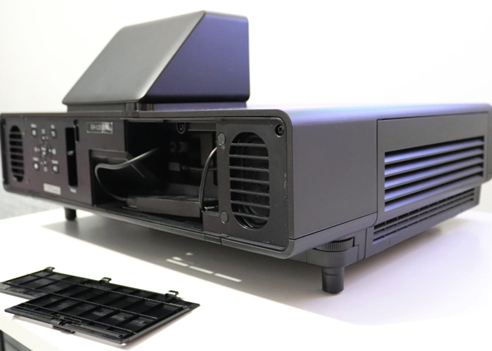 Epson ls500b یک پروژکتور لیزری با قابلیت نمایش تصاویر سه بعدی 