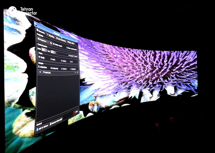 تماشای محتوای سه بعدی با پرده نمایش‌های منحنی