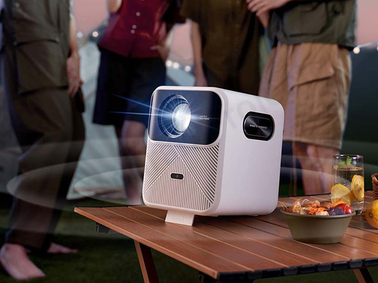 تجربه کاربری آسان با پشتیبانی از نتفلیکس و یوتیوب